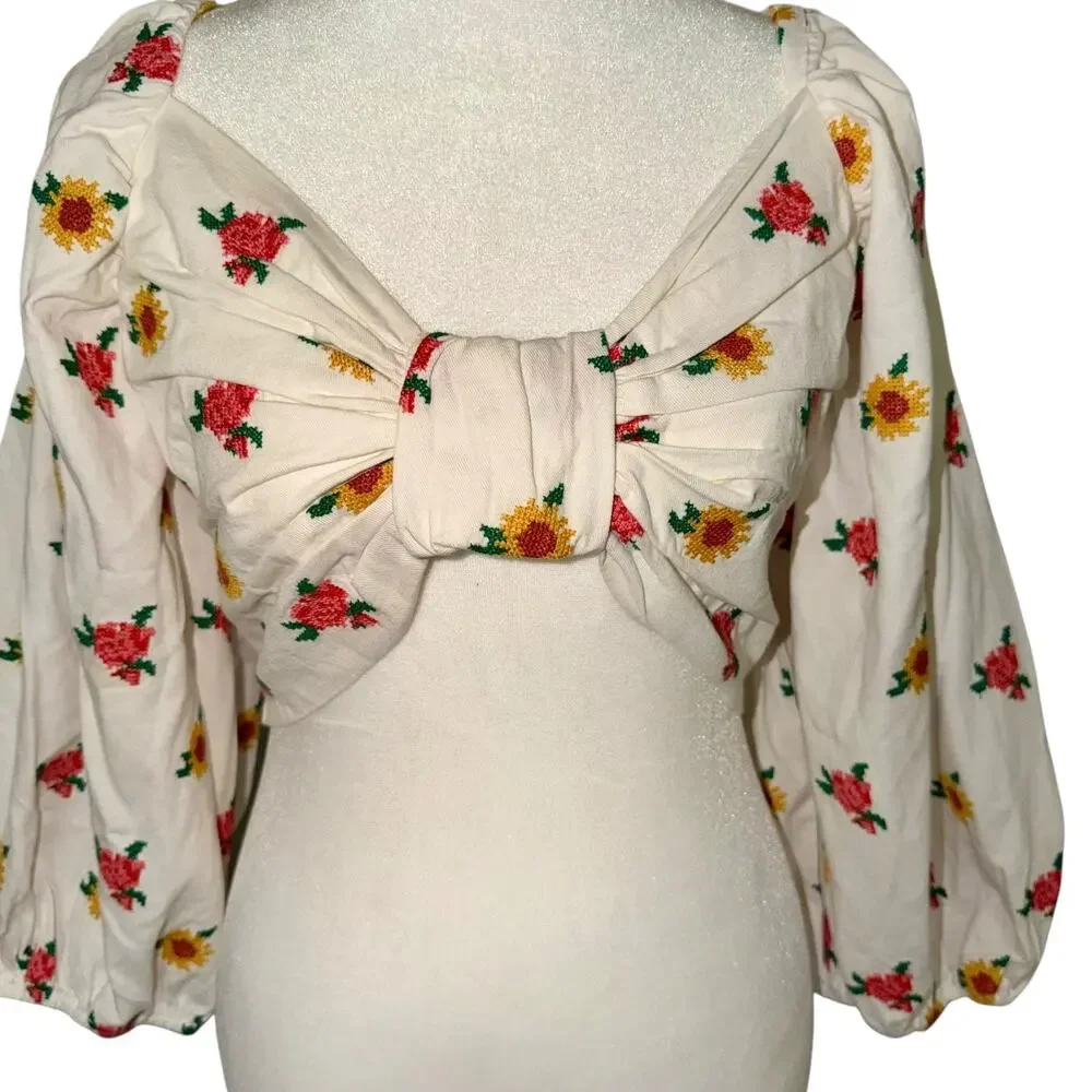 NEW Farm Rio Embroidered Cross Stitch Crop Top Off White Puff Sleeve Size Small